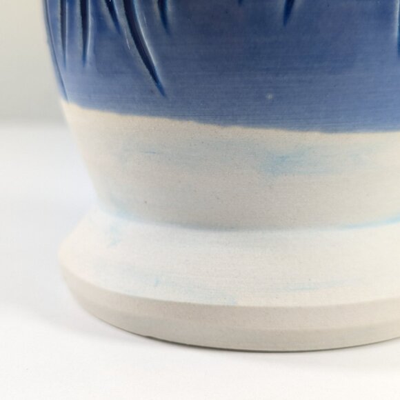 Handmade carved pottery storage jar in blue and white - Picture 11 of 12